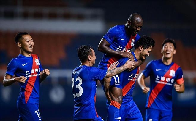 罗马发布备战花絮；冲刺阶段绝杀压哨；中超任务艰巨；训练强度明显提升的简单介绍