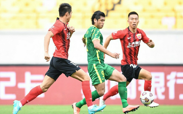 罗马发布备战花絮；冲刺阶段绝杀压哨；中超任务艰巨；训练强度明显提升的简单介绍