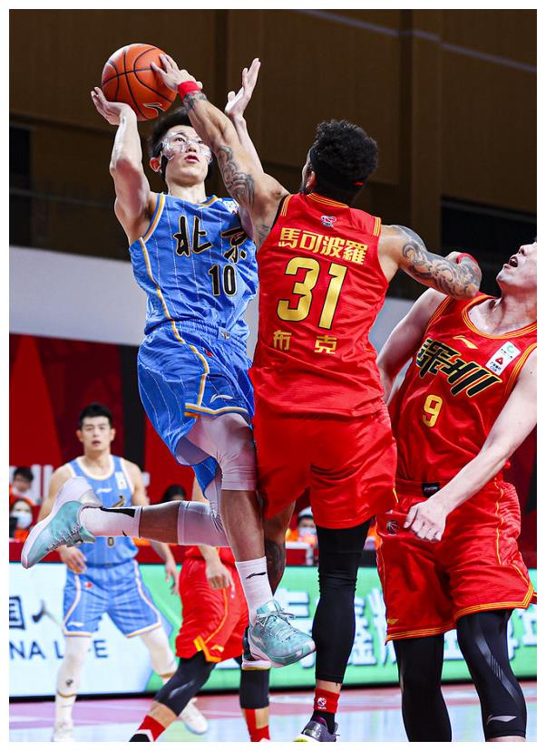 法国杯赛程吃紧，托特纳姆赛前迎来里程碑，赛场秩序良好，心理建设被强调的简单介绍