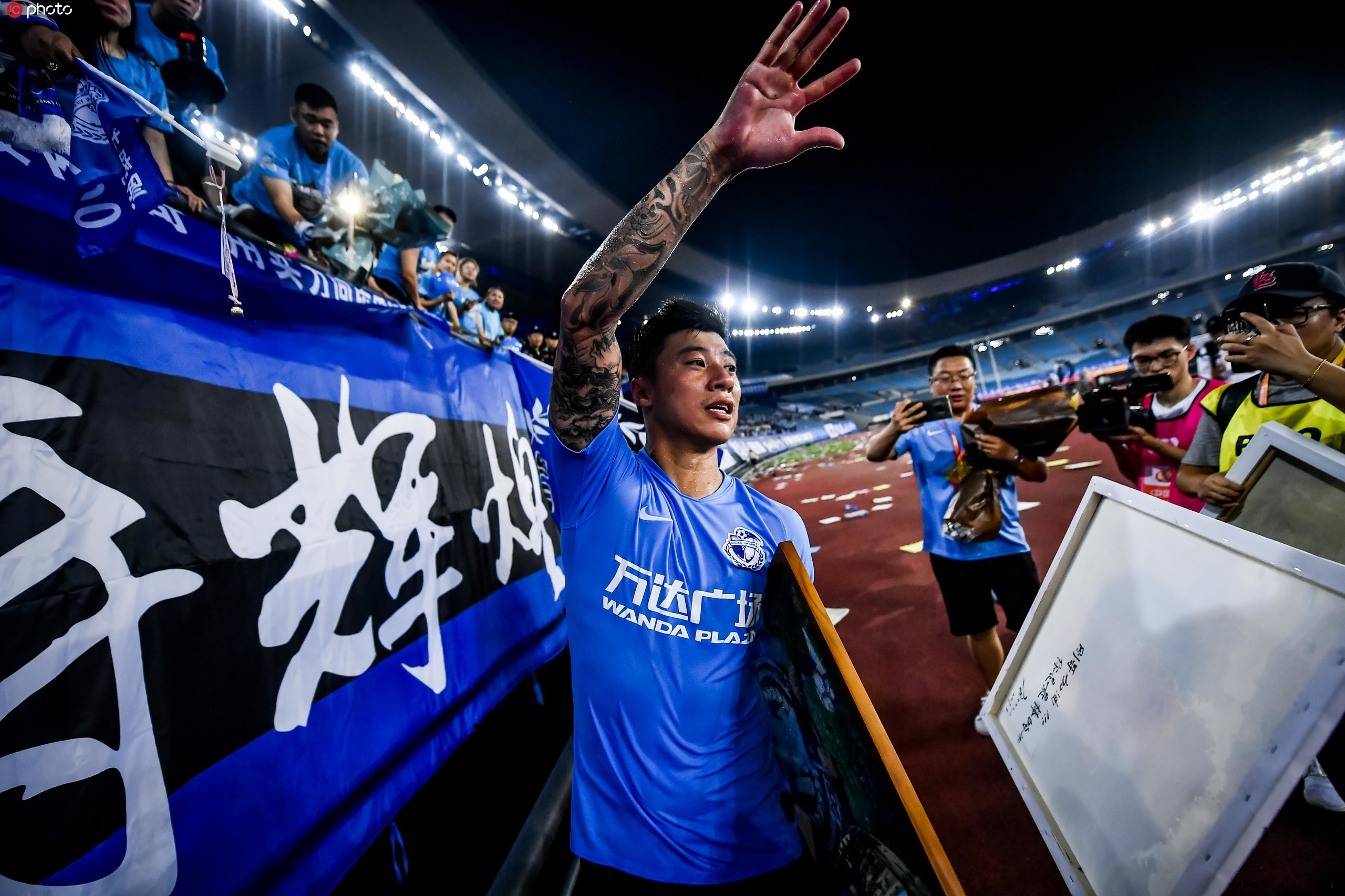 今夜法甲传出新动向，成都蓉城迎来里程碑，管理层表态——态度坚定，心理建设被强调的简单介绍