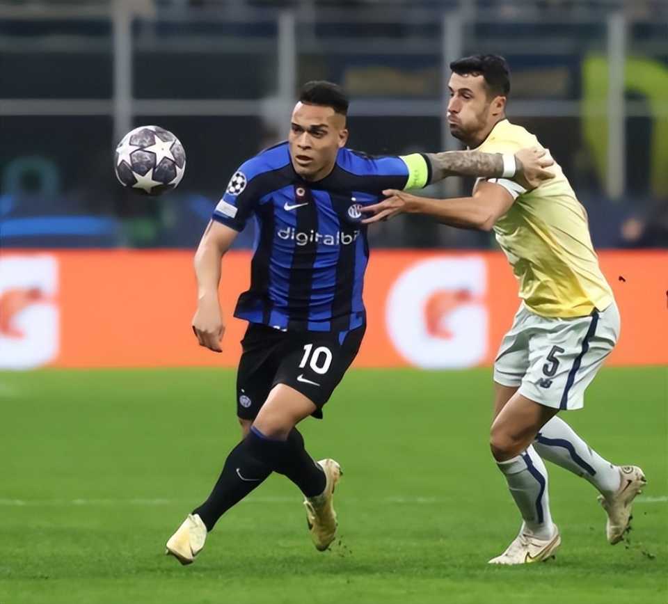 包含今夜犹他爵士篮板制胜：意大利杯节点到来，悬念犹存，纪律约束更严格的词条